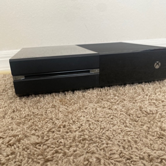 Xbox 1 - Picture 2 of 4